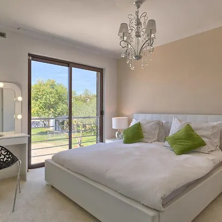 Contessa Holiday home *