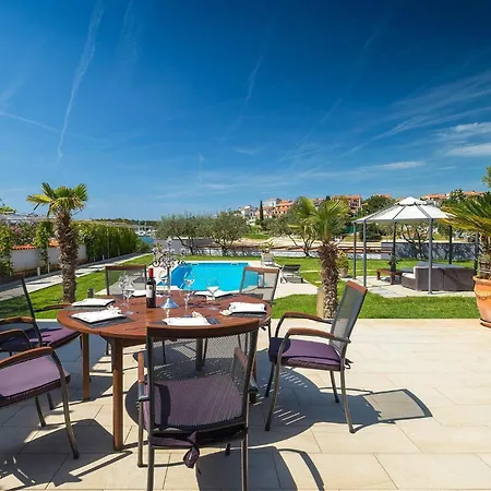 Contessa Holiday home *